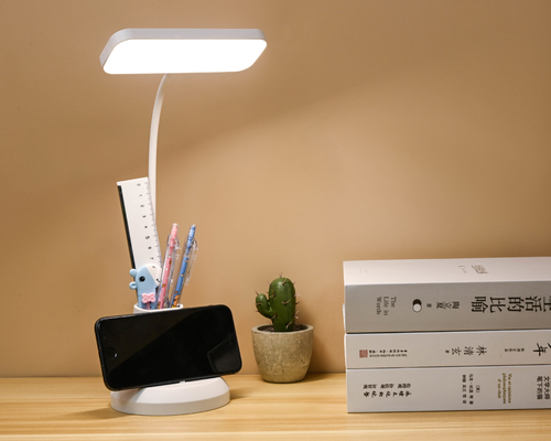 أي مستويات الوضوح بطارية الليثيوم قابلة لإعادة الشحن تعمل بالقلم LED