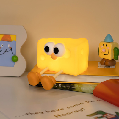 الصين المصنع التصميم الحديث USB قابلة لإعادة الشحن سيلكون طفلي ضوء الليل مصباح المنزل الذكي الإضاءة مع تصميم الجبن لغرفة نوم الفتيات