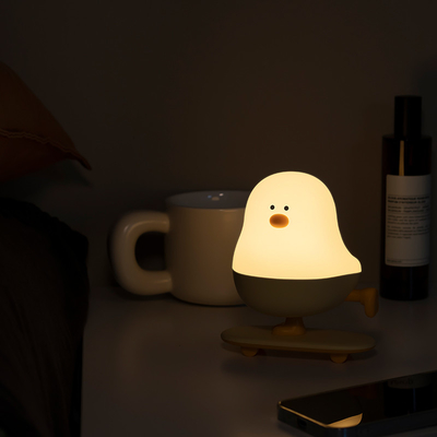 مضخة حديثة قابلة لإعادة التشغيل LED سكييت بورد الدجاج مصباح ليلي ABS غرفة النوم ديكور سطح المكتب مع طاقة اللمس هدية عطلة للنائمين