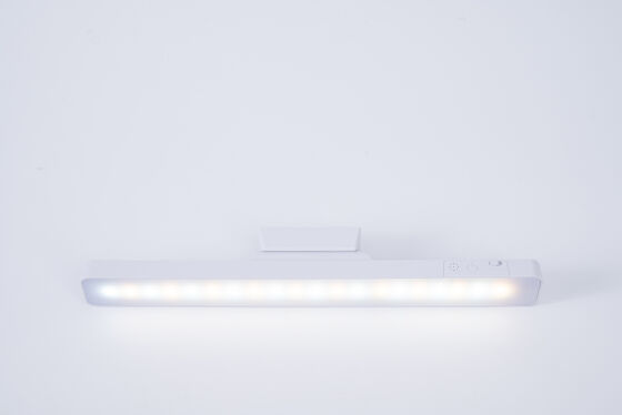 مصباح طاولة مغناطيسي حديث قابل لإعادة الشحن لتطبيقات الإضاءة الاحترافية والشخصية