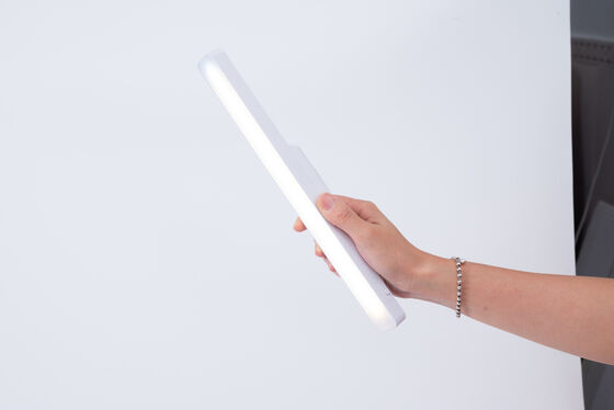 مصباح مكتب قابل للطي النمط الحديث توفير الطاقة الضوء القابل للتعديل مناسب لمكتب دراسة القراءة حل الإضاءة