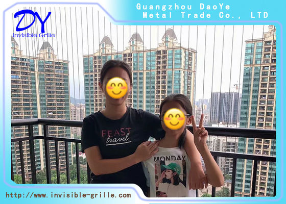 2.0mm 316 سلك الفولاذ المقاوم للصدأ مبنى مرتفع شرفة / نافذة شبكة أمان غير مرئية