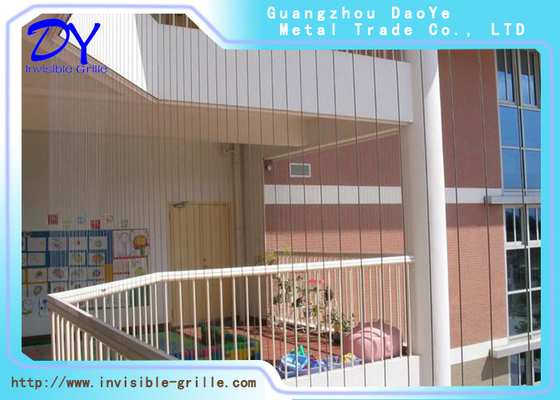 304316 شرفة مصبغة غير مرئية يسهل صيانتها للمدرسة