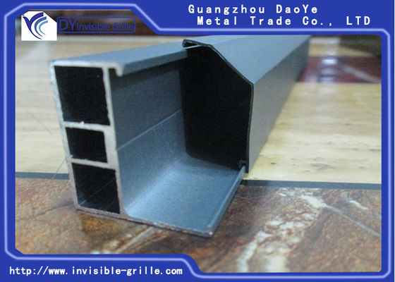 نوافذ غير مرئية من الألومنيوم تعمل على حماية الأطفال من السقوط